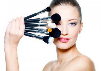 ফর্সা ত্বকের জন্য মেক-আপ টিপস